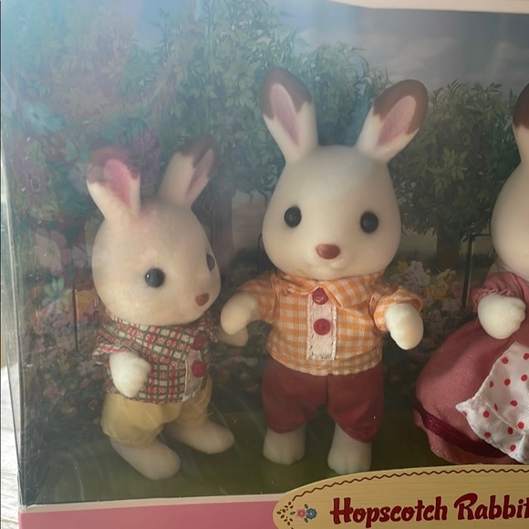 Calico Critters Hopscotch Rabbit Family Set - Picture 5 of 5